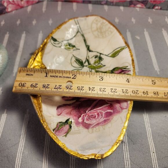 DECOUPAGE CLAM SHELL DECOUPAGE PINK ROSE 🌹 ON A CLAM SHELL TRINKET DISH - Picture 9 of 10